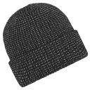 Reflective Winter Beanie in der Farbe schwarz. Wärmende Strickmütze mit reflektierenden Akzenten