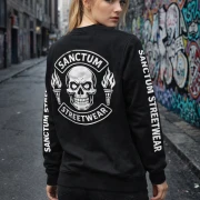 Sanctum Streetwear  Sweatshirt Skull MC - black   Rundhals-Sweatshirt  Sweat-Qualität mit angerauter Innenseite  Necktape  Bündchen mit Elasthan    Material: 80% Baumwolle, 20% Polyester Oberstoff ( 280g/ m²) 