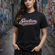 Sanctum Streetwear  T-Shirt Vintage - black  Dieses Rundhals T-Shirt überzeugt durch seinen zeitlosen Schnitt und dem hohen Tragekomfort.    Klassischer Rundhalsausschnitt  Single Jersey    Material: 100% Baumwolle  Oberstoff ( 180g/ m²)